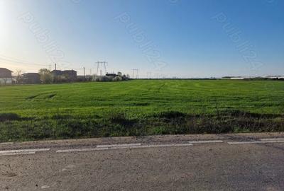 Teren de 2452 mp, în Central - 4