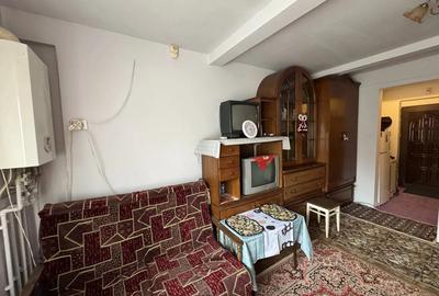 Garsonieră semidecomandată în Central - 2