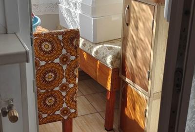 Apartament cu 2 camere decomandat în Petros - 2