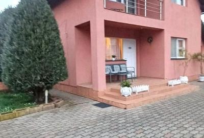 Casă cu 4 camere cu Teren 600 Mp în Corunca - 2