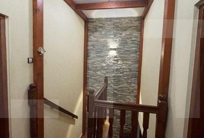 Casa cu 4 camere, 210 mp utili, teren cu 350 mp, Dambul Pietros - 7