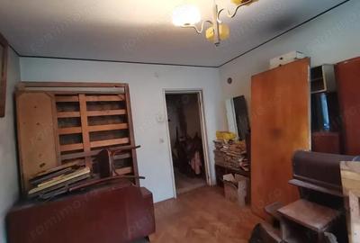 Apartament de 4 camere, etaj 2, zona Spital Maratei Piatra Neamt