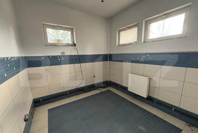 Spațiu comercial, de 330 mp, în Central - 8