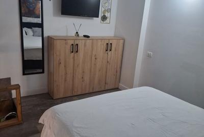 Garsonieră decomandată în Central