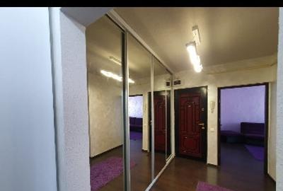 Vand apartament cu 2 camere 60 m2 - 2