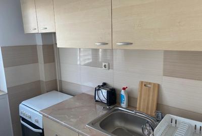 Garsonieră decomandată în Unirii Sud