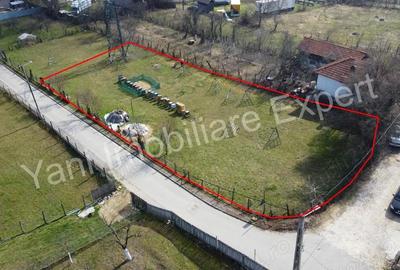 Teren de 1239 mp, în Central - 3