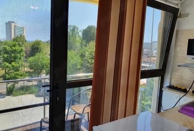 Garsonieră decomandată în Saturn - 1