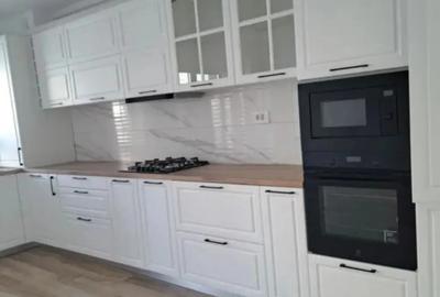 Apartament cu 3 camere decomandat în Tractorul - 6