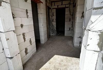 Casă individuală cu 6 camere cu Canalizare în Est - 13