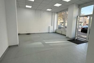 Stefan cel Mare 104 mp vitrina 12 m vizibilitate buna - 3