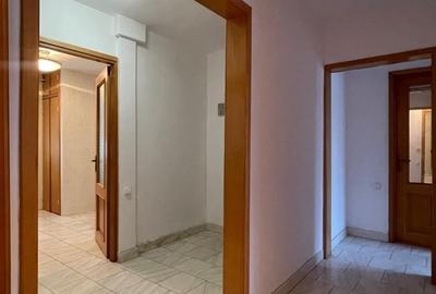 Apartament cu 4 camere decomandat în Tomis III - 32