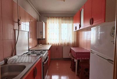 Apartament cu 3 camere decomandat în Micro 6 - 4