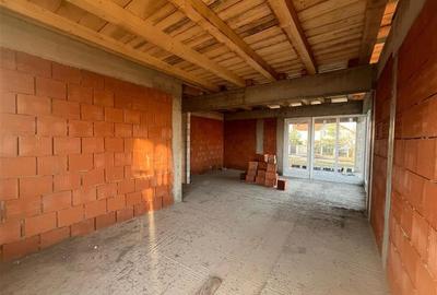 RECO Casa plan parter cu 3 dormitoare-la rosu- Paleu - 16