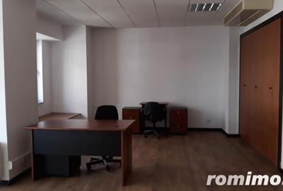 Spațiu comercial, de 5,800 mp, în 1 Mai - 3