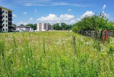 Teren de 1000 mp, în Tractorul - 2