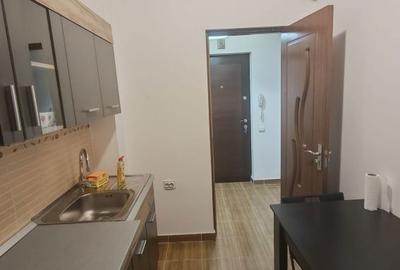 Garsonieră decomandată în Central - 4