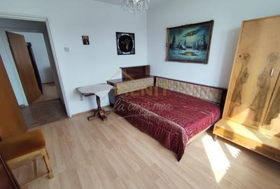 Apartament cu 3 camere decomandat, mobilat în 8 Martie - 8