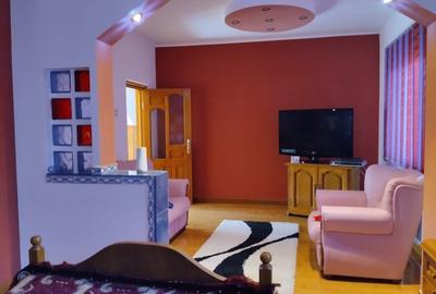 Casa cu etaj str.Calea Nationala zona Bazar - 9