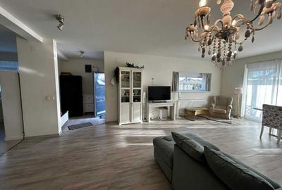 Casă cu 4 camere decomandat în Exterior Vest