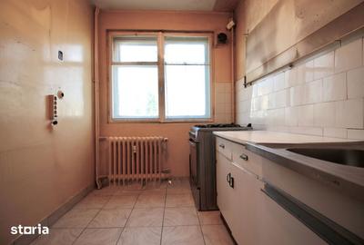 Apartament cu 3 camere semidecomandat în Militari - 2