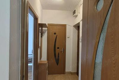 Vand apartament 3 camere in Hunedoara, zona Micro1-Parc Corvin, et.2 - 3