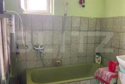 Casă cu 6 camere cu Teren 1000 Mp în Central