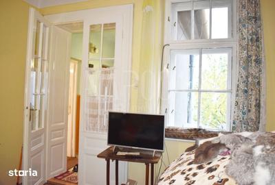 Apartament cu 5 camere în Central - 1