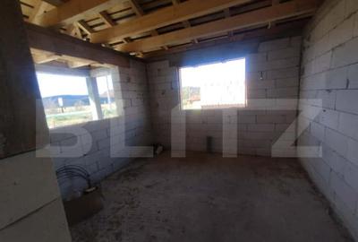 Casa cu 4 camere, 153 mp utili, teren 1000 mp extravilan, ut - 22