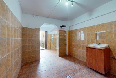 Spațiu comercial, de 18 mp, în Florilor - 6