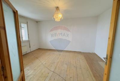 Casă / Vilă de vânzare  în zona Garii / Str. Depoului - 3