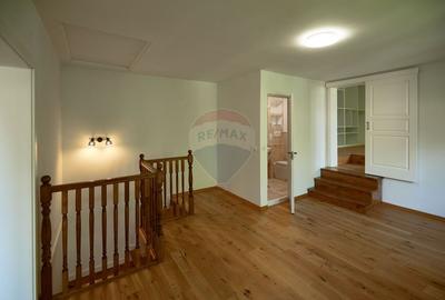 Apartament cu 4 camere decomandat în Central - 12