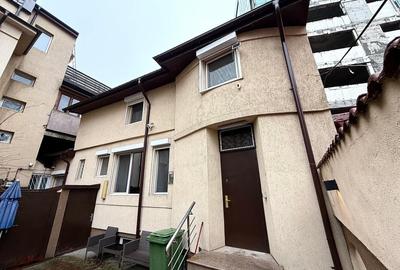 Casă cu 4 camere cu Canalizare în Parcul Carol - 1