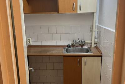 Garsonieră decomandată în UTA - 5