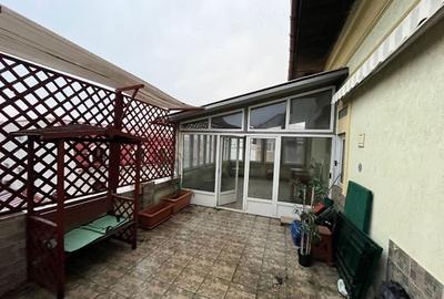 Apartament cu 12 camere semidecomandat, mobilat în Parcul Carol - 20