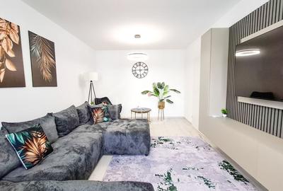 Apartament cu 2 camere decomandat, mobilat în Tractorul - 4