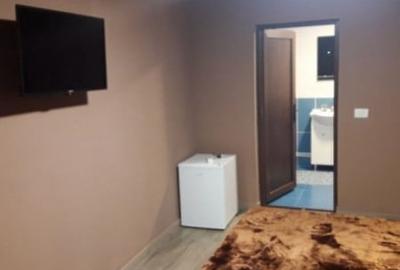 Casă cu 9 camere cu Teren 1500 Mp în Corbu - 4