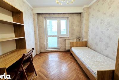 Apartament cu 3 camere semidecomandat, mobilat în 13 Septembrie - 13