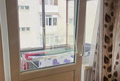 Garsonieră decomandată, mobilată în Central