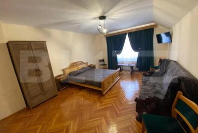 Casă cu 7 camere cu Teren 750 Mp în Central - 9