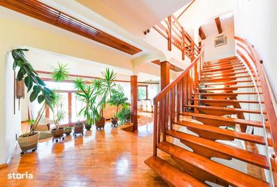 Casă cu 6 camere cu Teren 3259 Mp în Sângeorgiu de Mureș - 1