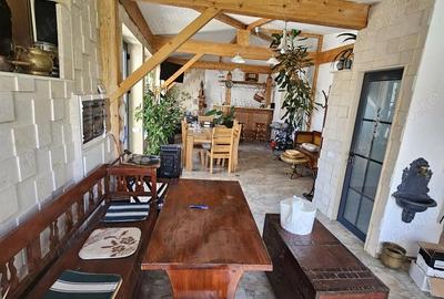 De inchiriat Cladire reprezentativa, pretabila pentru gradini?a, birouri sau centru educa?ional De inchiriat Cladire reprezentativa, pretabila pentru gradini?a, birouri sau centru educa?ional - 1