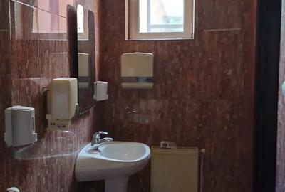 Spatiu comercial, zona centrala - 4