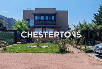 Apartament cu 3 camere semidecomandat, mobilat în Central