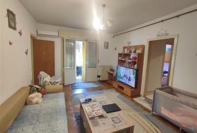 Apartament cu 3 camere semidecomandat în Central - 2
