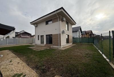 Casă individuală cu 3 camere decomandat cu Canalizare în Tunari - 1