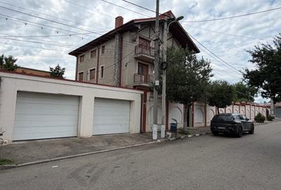 Casă cu 8 camere cu Canalizare în Colentina - 3