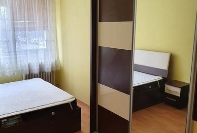 Apartament cu 2 camere decomandat, mobilat în Titan