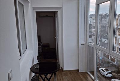 Apartament cu 3 camere decomandat în Banat - 2