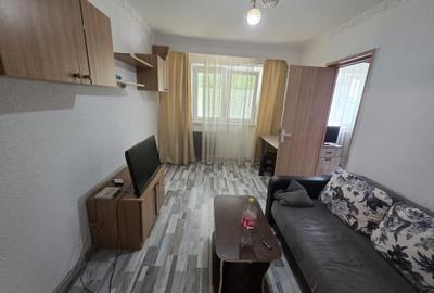 Apartament cu 2 camere semidecomandat în Inel II